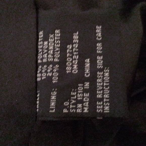 Knee length Black coat - Picture 4 of 4